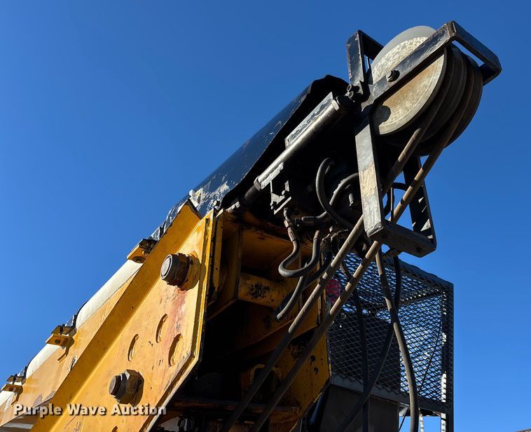 image for item DW7389 2006 Jarraff  All-terrain tree trimmer