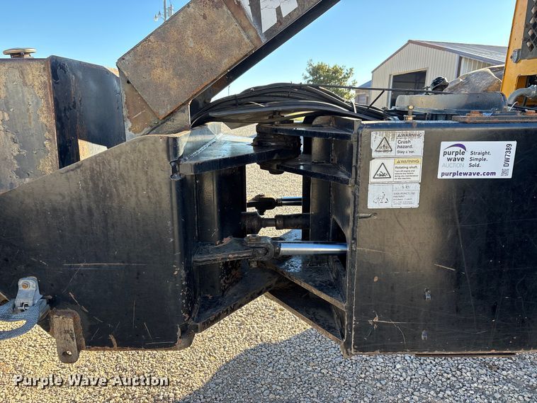 image for item DW7389 2006 Jarraff  All-terrain tree trimmer