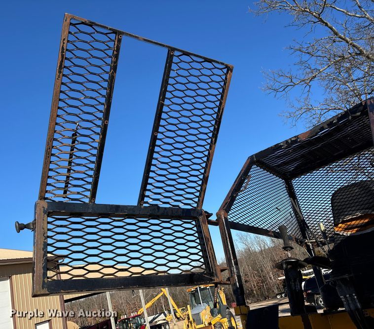 image for item DW7389 2006 Jarraff  All-terrain tree trimmer