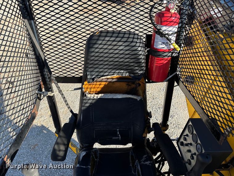 image for item DW7389 2006 Jarraff  All-terrain tree trimmer