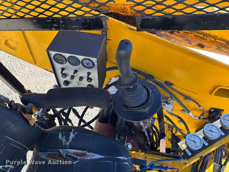 image for item DW7389 2006 Jarraff  All-terrain tree trimmer