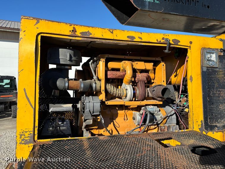 image for item DW7389 2006 Jarraff  All-terrain tree trimmer