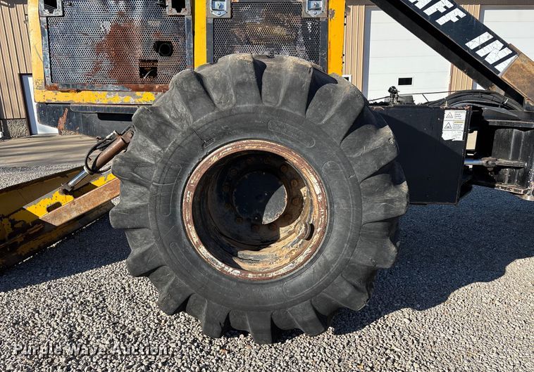 image for item DW7389 2006 Jarraff  All-terrain tree trimmer