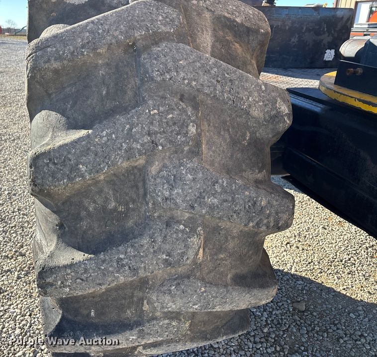 image for item DW7389 2006 Jarraff  All-terrain tree trimmer