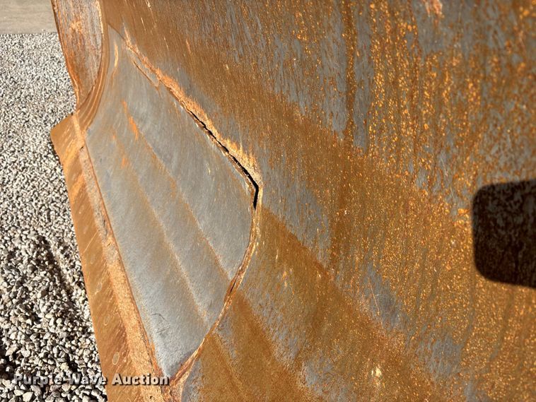 image for item DW7390 Caterpillar D6H series II dozer