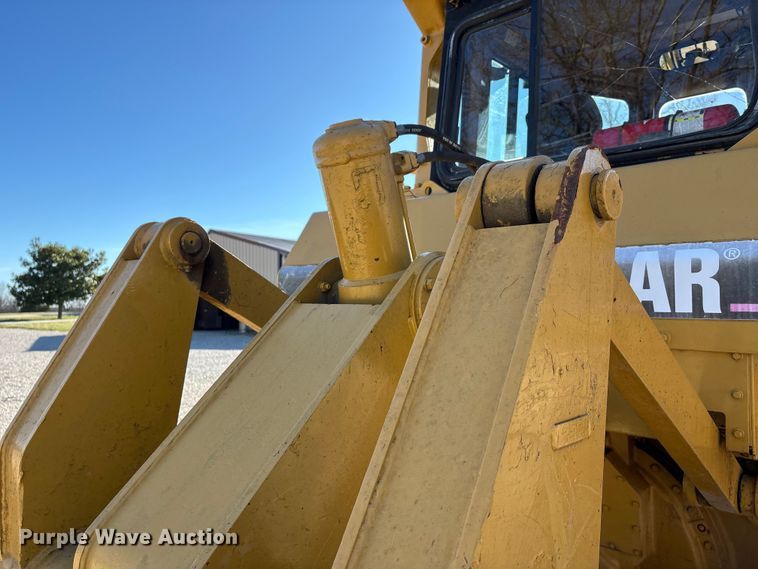 image for item DW7390 Caterpillar D6H series II dozer