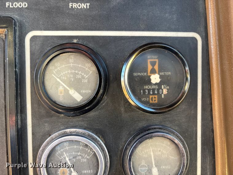 image for item DW7390 Caterpillar D6H series II dozer