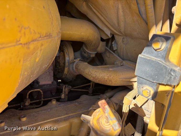 image for item DW7390 Caterpillar D6H series II dozer