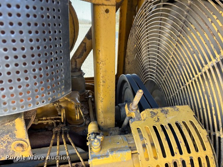 image for item DW7390 Caterpillar D6H series II dozer