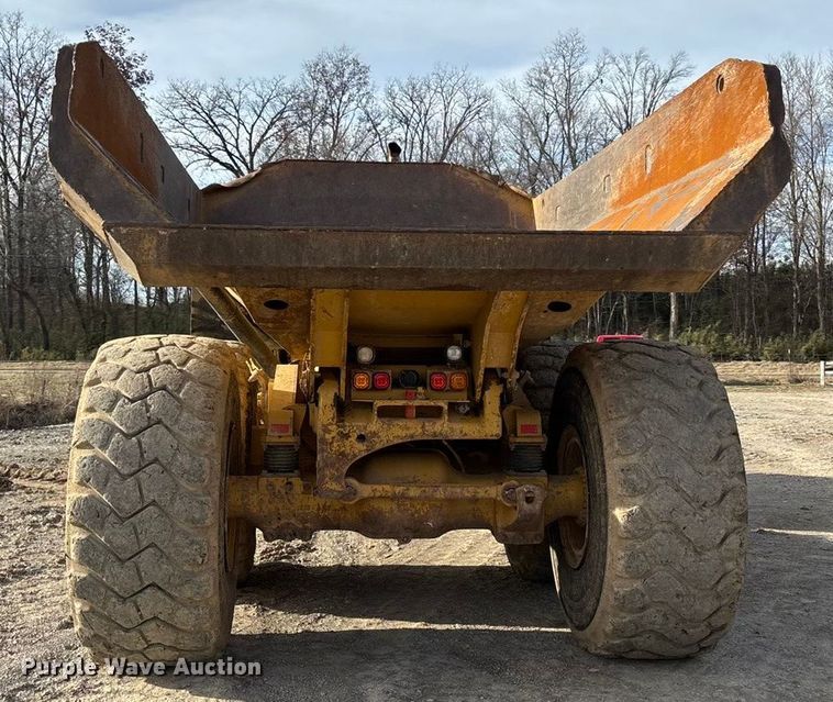 image for item DW7402 2015 Caterpillar 740B articulated haul truck