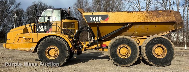 image for item DW7402 2015 Caterpillar 740B articulated haul truck