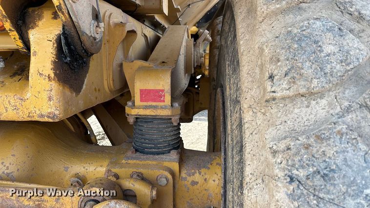 image for item DW7402 2015 Caterpillar 740B articulated haul truck