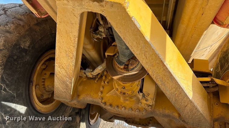 image for item DW7402 2015 Caterpillar 740B articulated haul truck