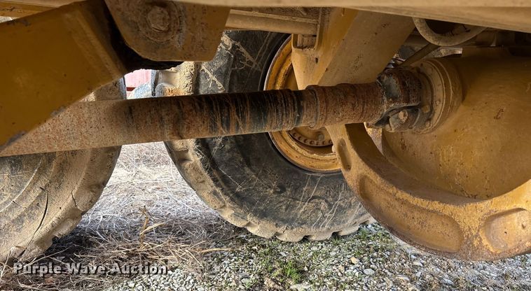 image for item DW7402 2015 Caterpillar 740B articulated haul truck