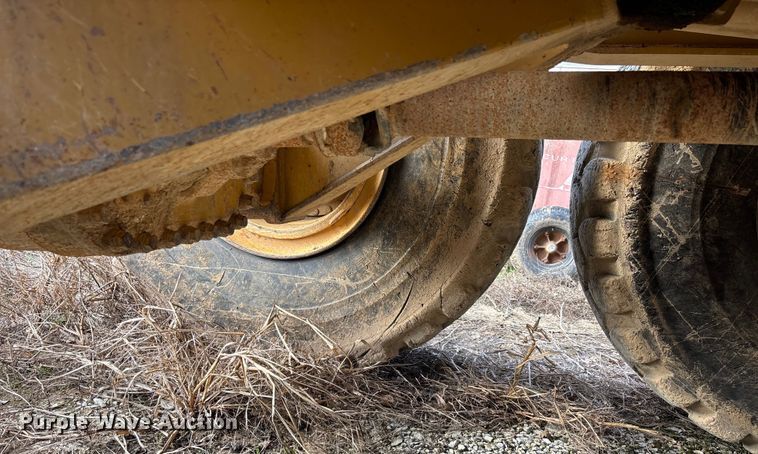 image for item DW7402 2015 Caterpillar 740B articulated haul truck