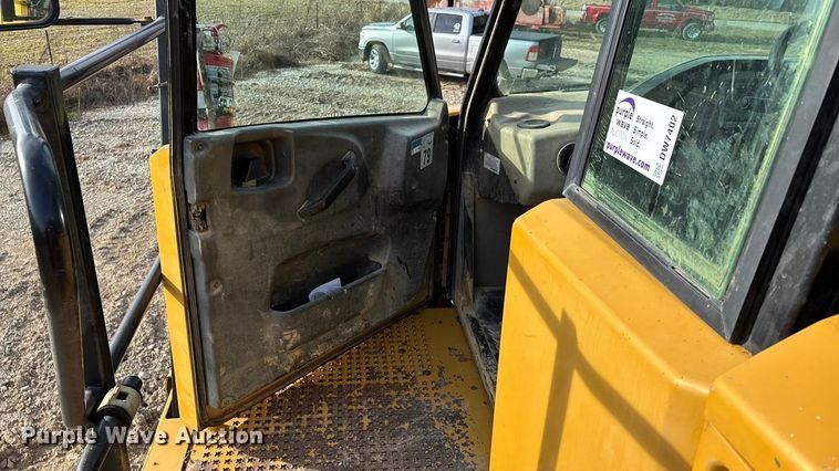 image for item DW7402 2015 Caterpillar 740B articulated haul truck