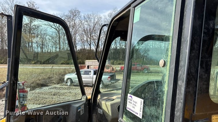 image for item DW7402 2015 Caterpillar 740B articulated haul truck