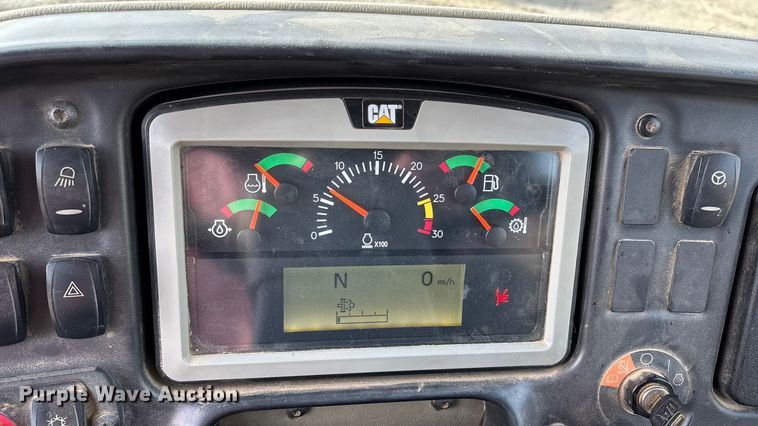 image for item DW7402 2015 Caterpillar 740B articulated haul truck