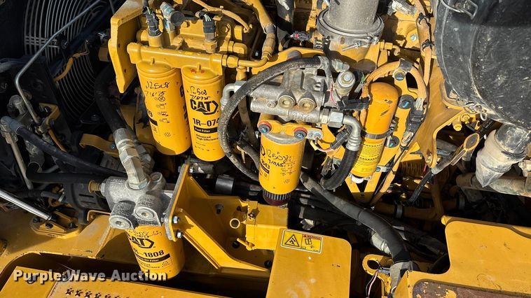 image for item DW7402 2015 Caterpillar 740B articulated haul truck