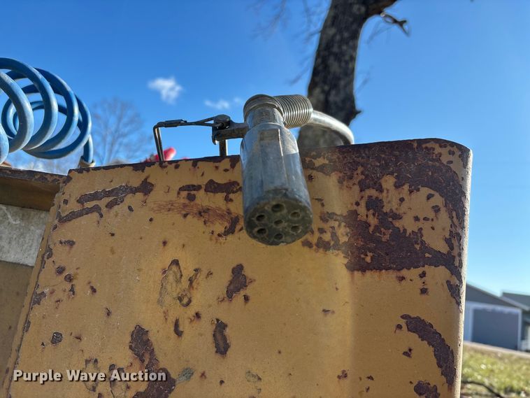 image for item DW7406 2007 Eager Beaver 20XPT equipment trailer