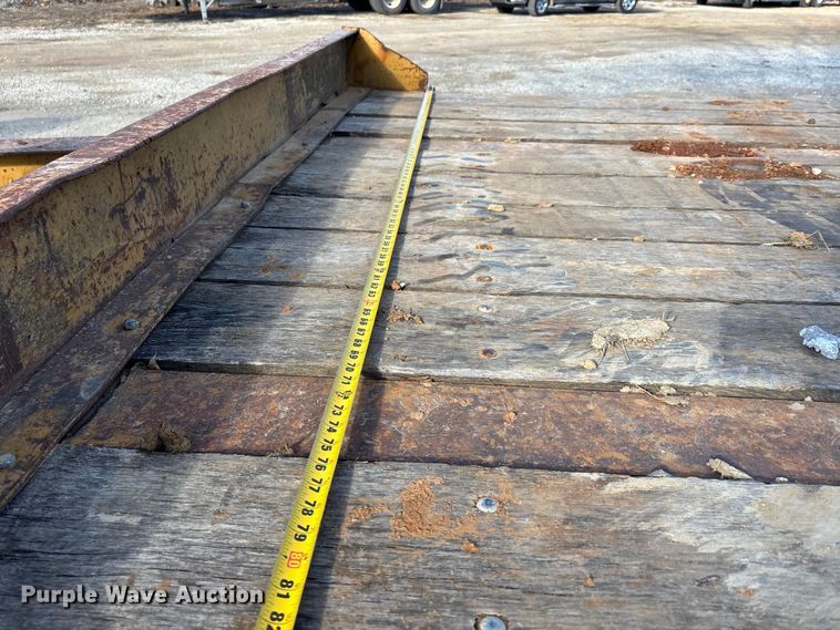 image for item DW7406 2007 Eager Beaver 20XPT equipment trailer