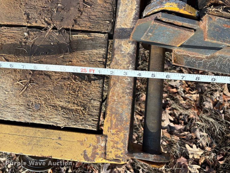 image for item DW7406 2007 Eager Beaver 20XPT equipment trailer