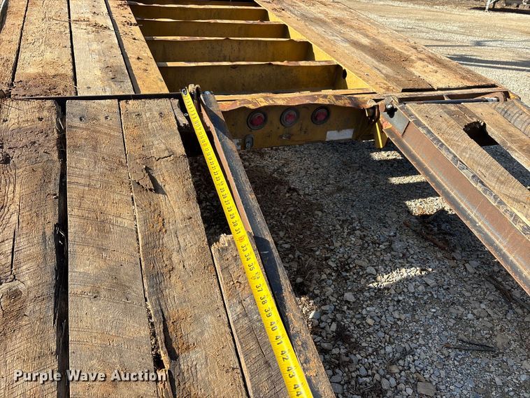 image for item DW7406 2007 Eager Beaver 20XPT equipment trailer