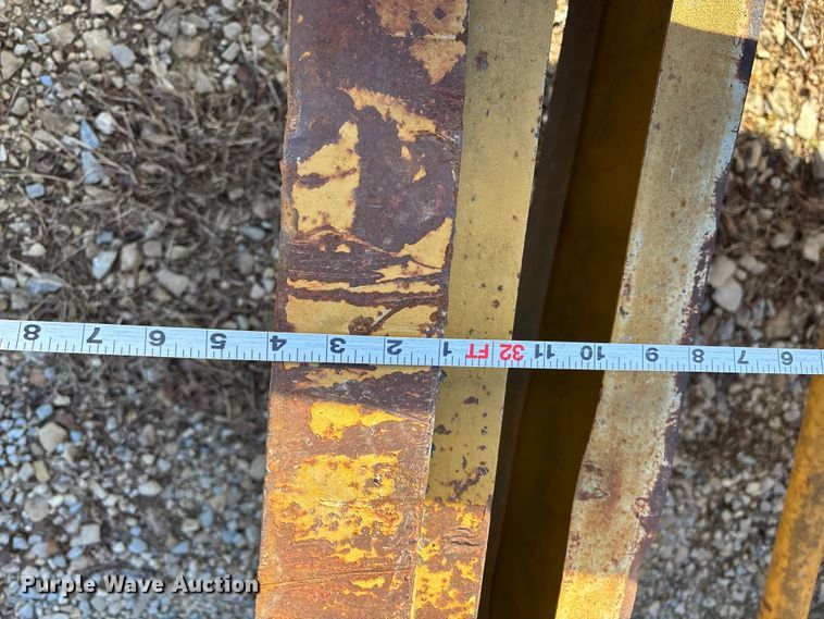 image for item DW7406 2007 Eager Beaver 20XPT equipment trailer