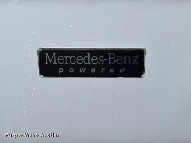 image for item DX5929 2009 Freightliner Columbia water truck