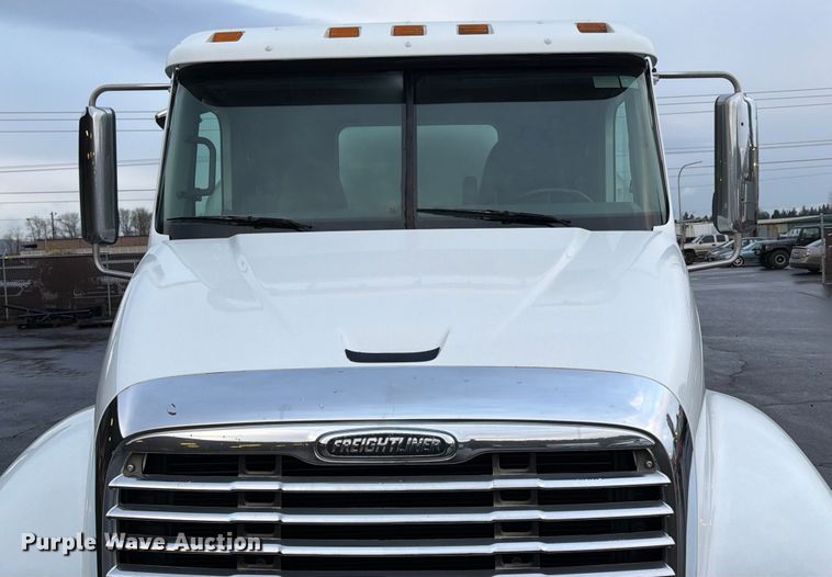 image for item DX5929 2009 Freightliner Columbia water truck