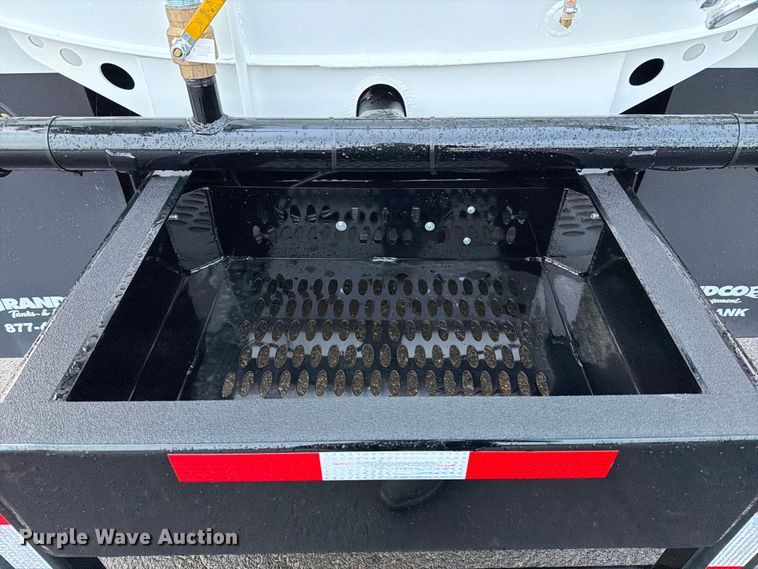 image for item DX5929 2009 Freightliner Columbia water truck