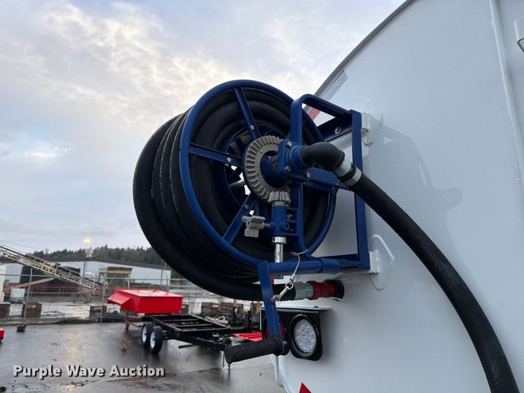 image for item DX5929 2009 Freightliner Columbia water truck