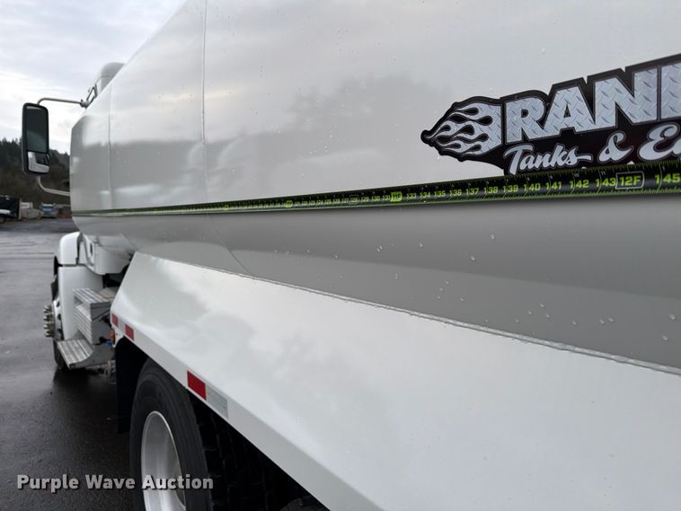 image for item DX5929 2009 Freightliner Columbia water truck