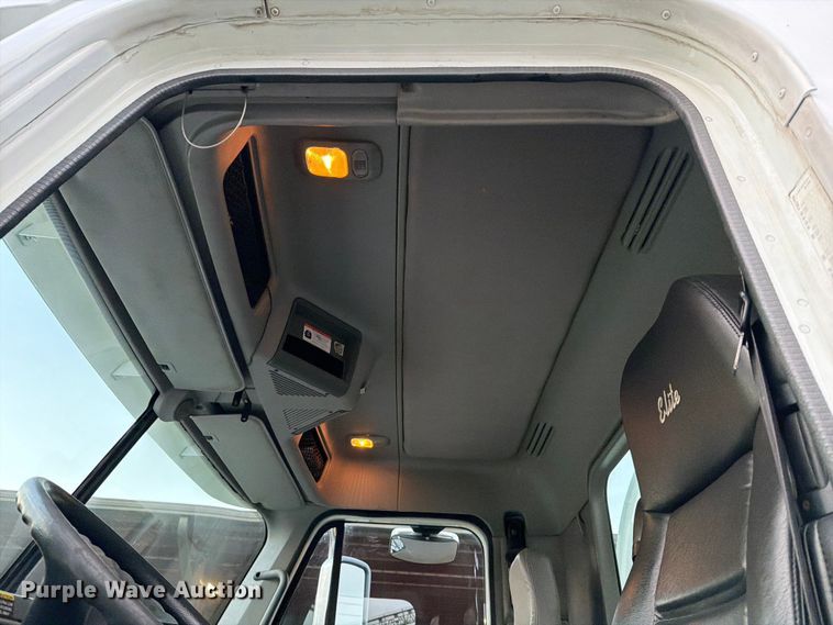 image for item DX5929 2009 Freightliner Columbia water truck