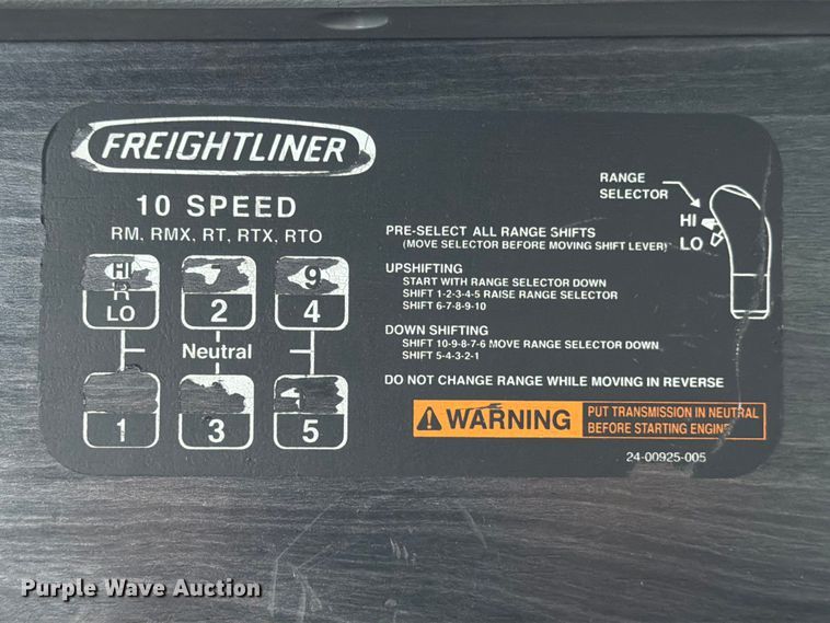 image for item DX5929 2009 Freightliner Columbia water truck