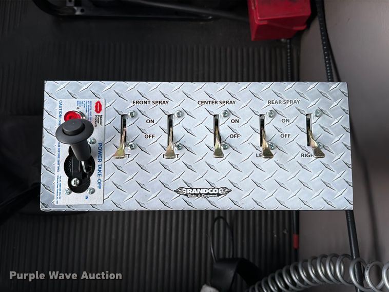 image for item DX5929 2009 Freightliner Columbia water truck