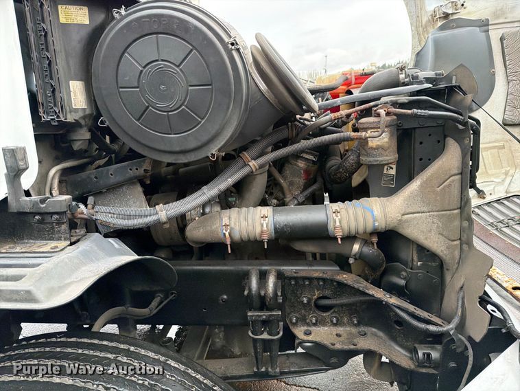 image for item DX5929 2009 Freightliner Columbia water truck