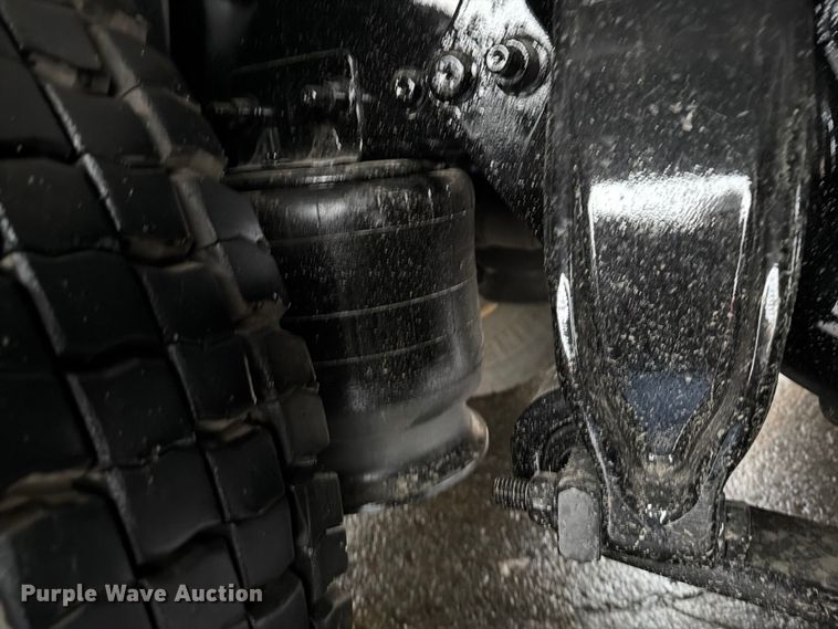 image for item DX5929 2009 Freightliner Columbia water truck