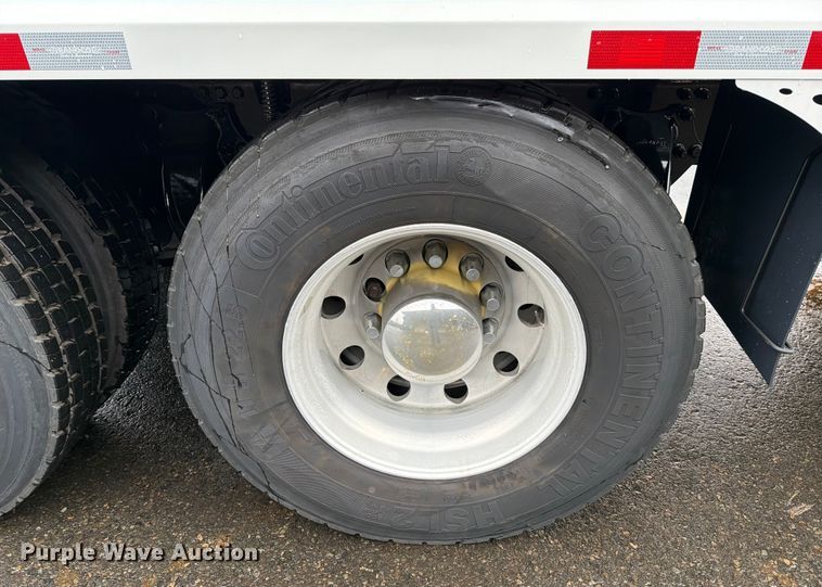 image for item DX5929 2009 Freightliner Columbia water truck