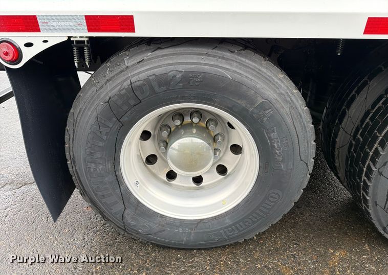 image for item DX5929 2009 Freightliner Columbia water truck