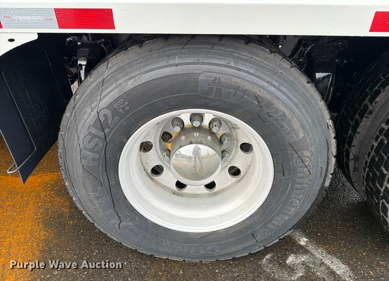 image for item DX5929 2009 Freightliner Columbia water truck