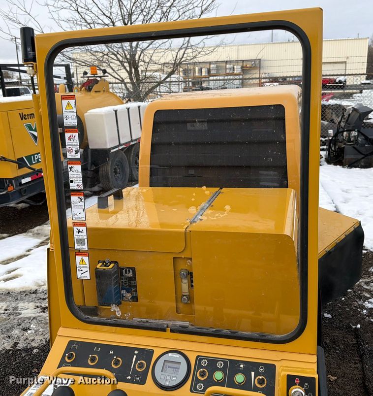 image for item DX5930 2024 Vermeer SC70TX stump grinder