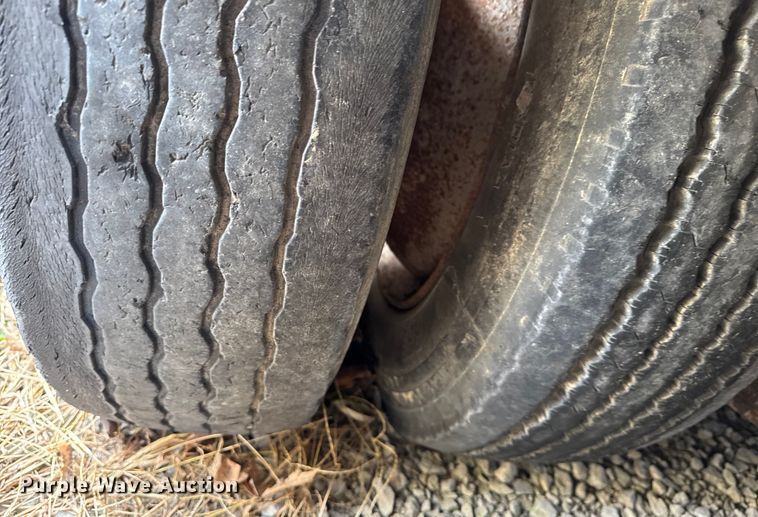 image for item EA2202 1987 Kentucky Electronics dry van trailer