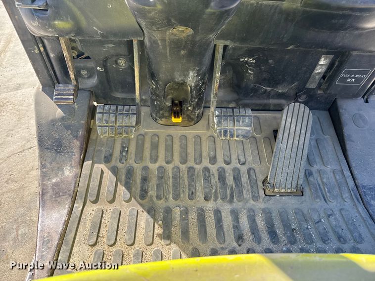 image for item EA2255 Clark C30CL forklift