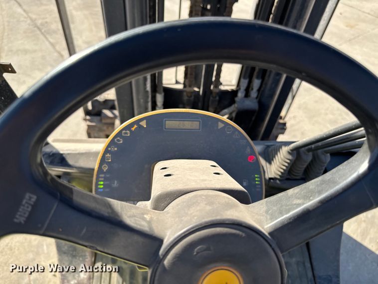 image for item EA2255 Clark C30CL forklift