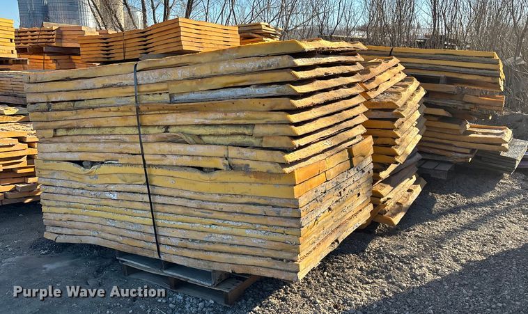 image for item EA2264 Concrete texture forms