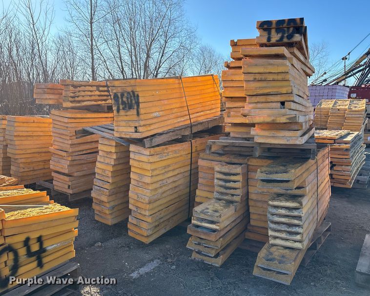 image for item EA2264 Concrete texture forms