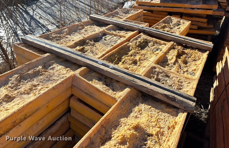 image for item EA2264 Concrete texture forms