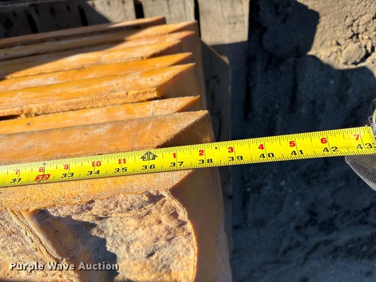 image for item EA2264 Concrete texture forms