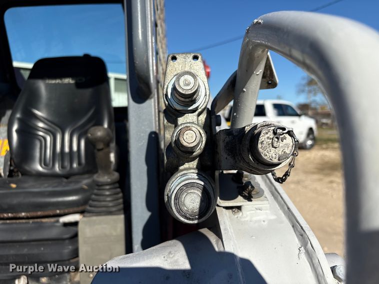 image for item EA7141 2013 Takeuchi TL230 Series 2 tracked skid steer loader